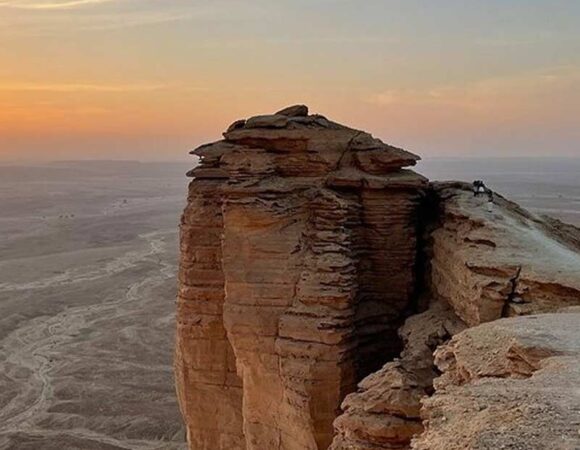 Edge of the World Tour from Riyadh